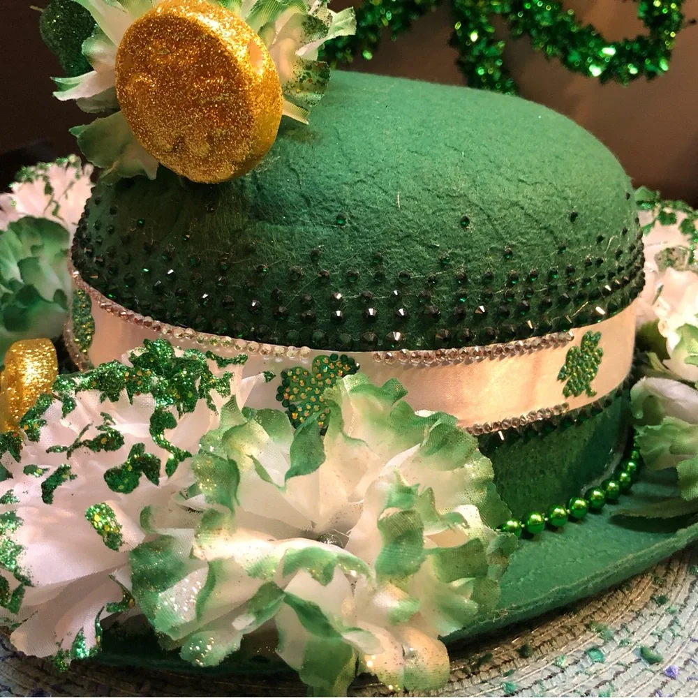 Festive Green and Gold st. Patrick’s Day Hat ☘️🍀☘️🍀☘️🍀☘️🍀☘️🍀☘️🍀☘️🍀☘️🍀